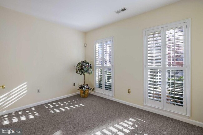 Primary Photo - 409 Phelps St