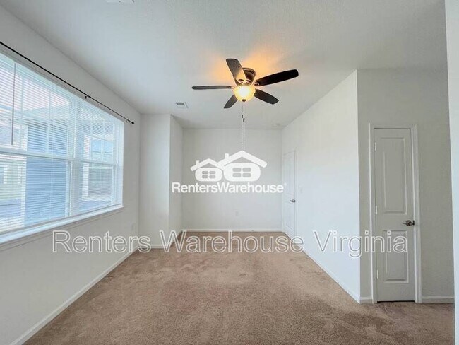 Building Photo - 1713 Dresdon Ln