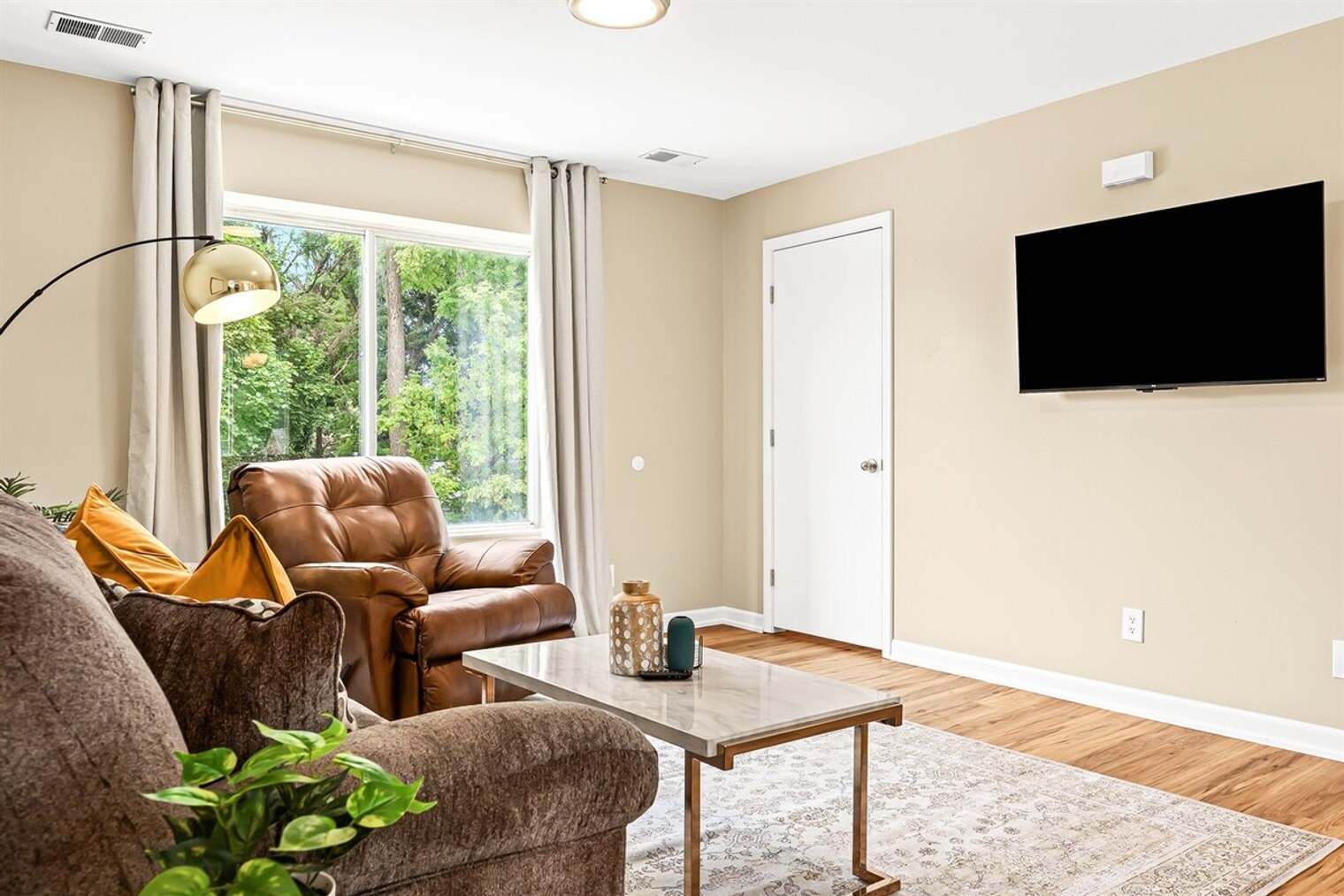 Building Photo - 18423 Sharon Ln