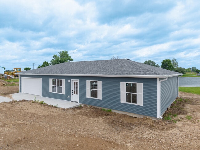 Building Photo - 2121 Lyndell Blvd