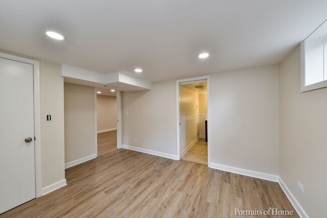 Building Photo - 311 Longview Dr