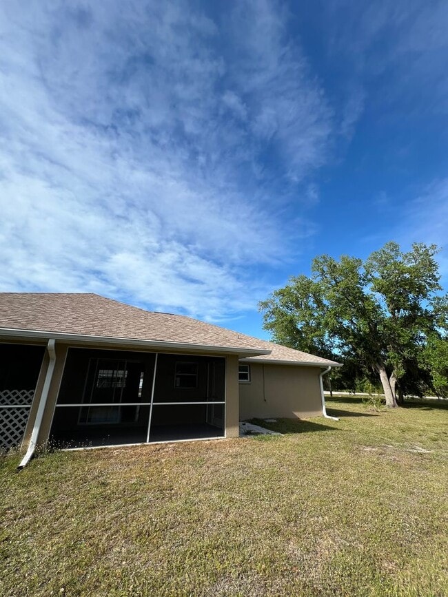 Building Photo - Deep Creek Punta Gorda Villa