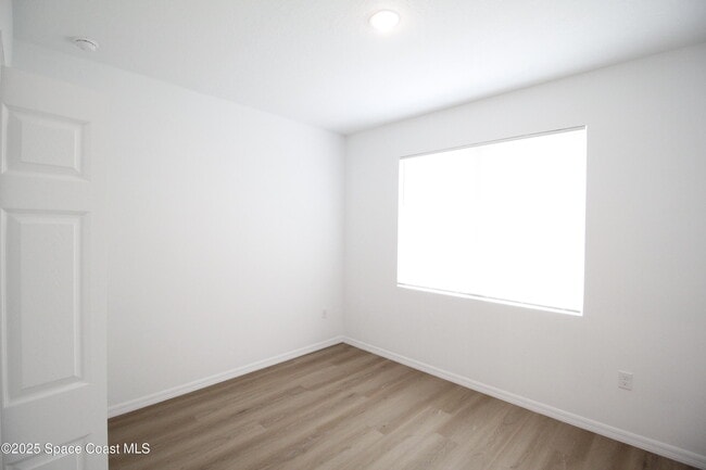 Building Photo - 1658 Hamilton Ave SW