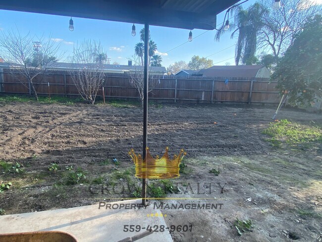 Building Photo - 886 Cardoza Dr