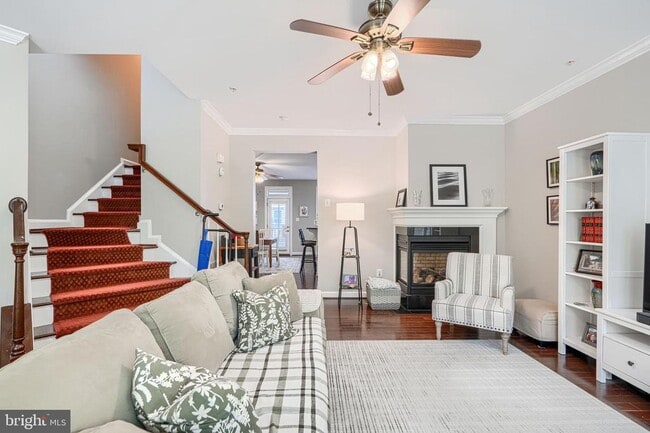 Building Photo - 432 Grand St