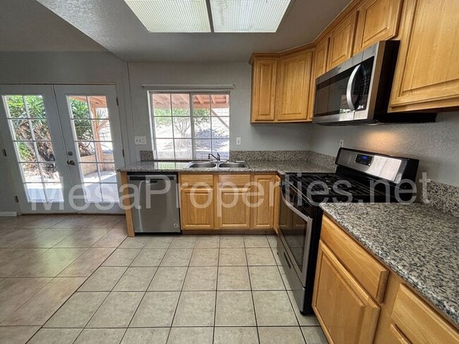 Building Photo - 6632 Bandola St