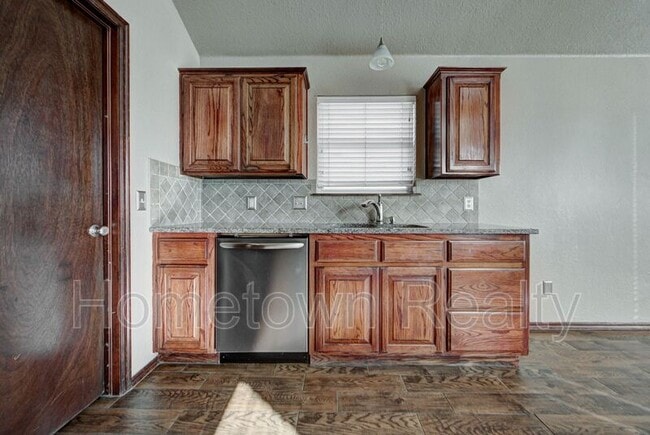 Building Photo - 16416 Oconee Creek Dr