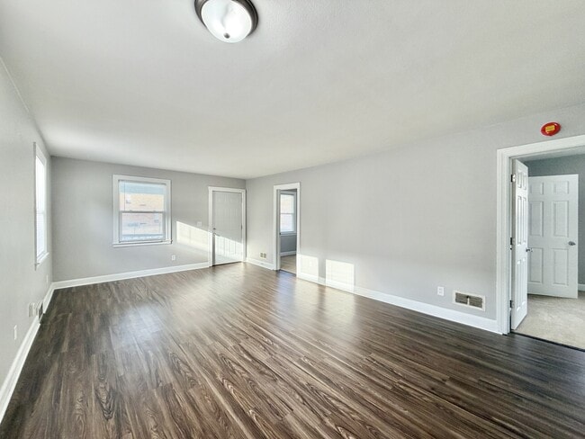 Building Photo - 1306 Copeland Ave
