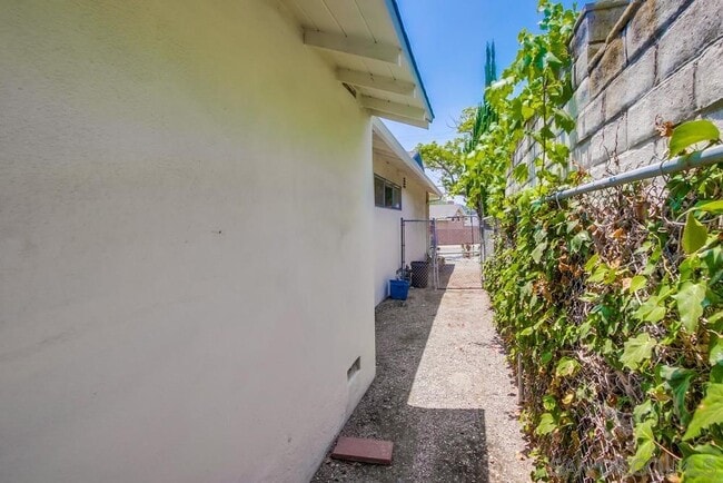 Building Photo - 9490 Gregory St