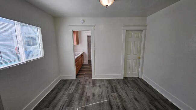 Building Photo - 4415 Burns Ave