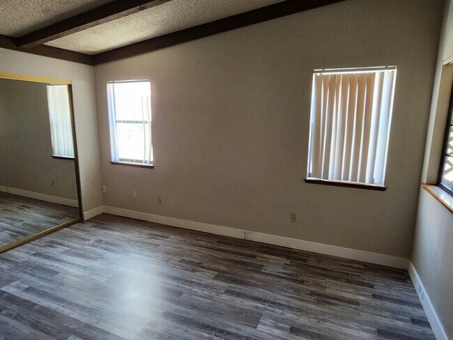 Building Photo - 4740 O'Bannon Dr