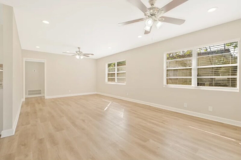 Building Photo - 4565 Merrimac Ave
