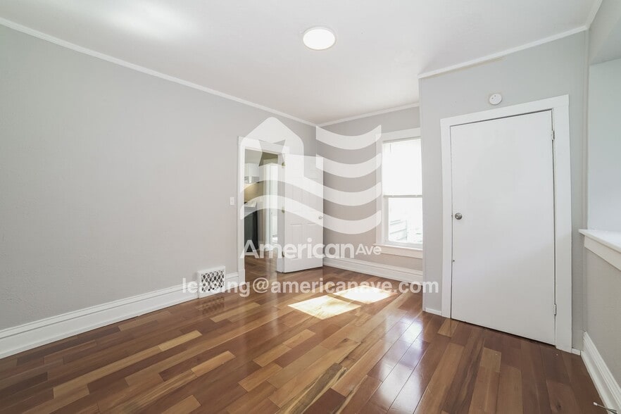 Building Photo - 2716 N Peoria Ave