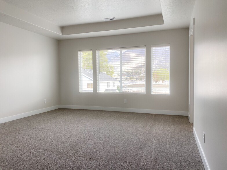 Building Photo - 959 S 650 W