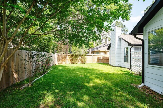 Building Photo - 22 S Lace Arbor Dr