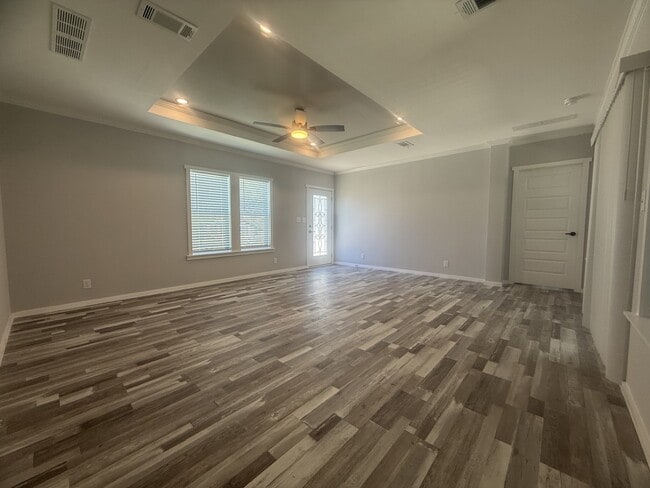 Building Photo - 5657 Camelford Ct