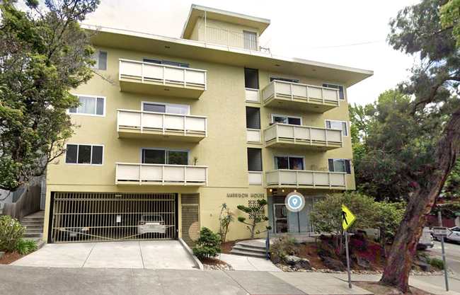 Primary Photo - Spacious 2BD/2BA Apartment with Private De...