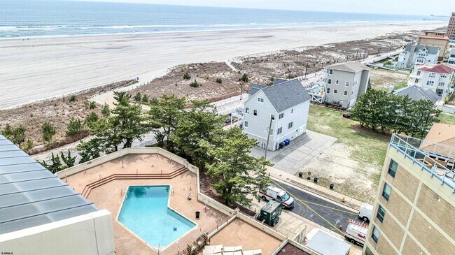 Building Photo - 3851 Boardwalk