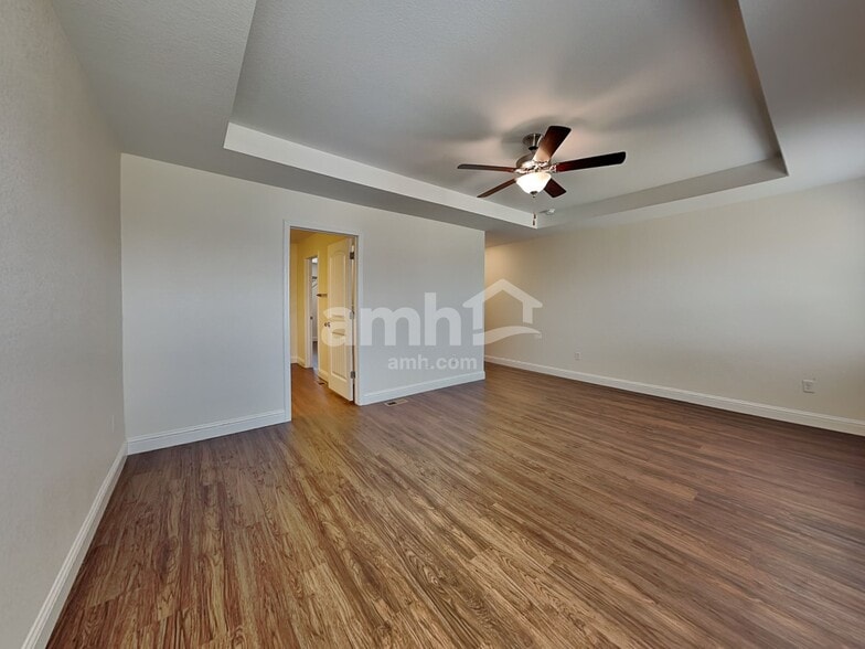 Building Photo - 10187 Dover St