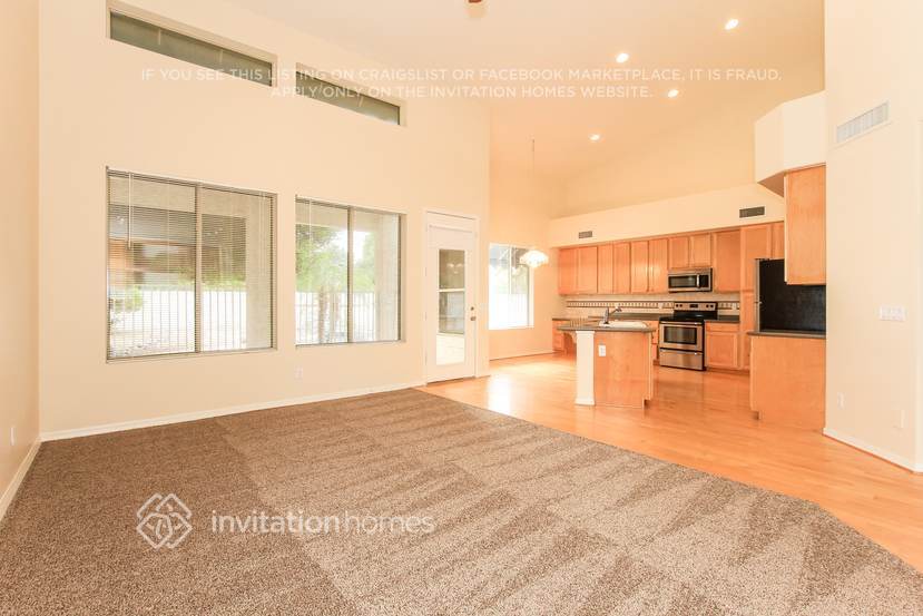 Building Photo - 5795 W Wethersfield Dr
