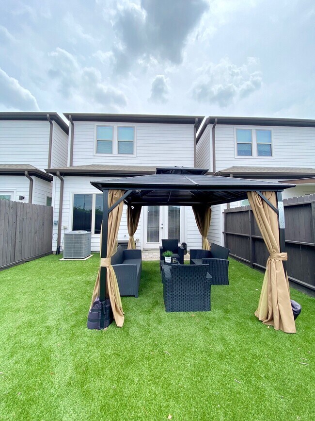 Building Photo - 1711 Freeman St