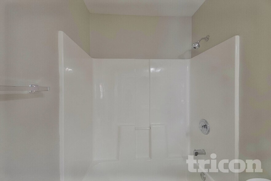 Building Photo - 935 Squirrels Nest Ct