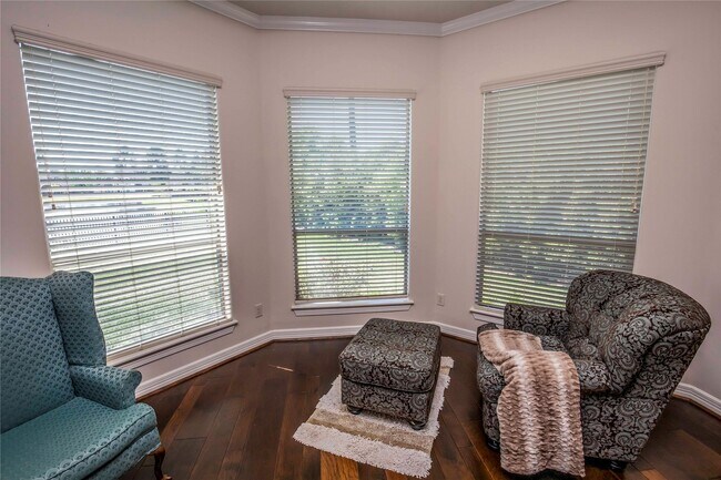 Building Photo - 25219 Hideaway Run Dr