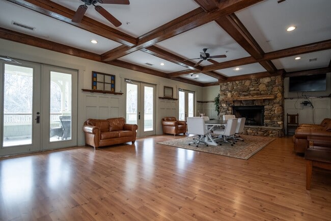 Building Photo - Woodlands Unit 237 - Available NOW