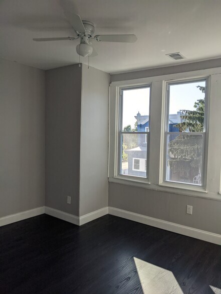 Building Photo - 6078 Allman St