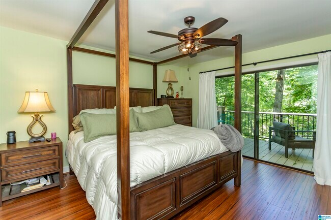 Building Photo - 327 Heath Dr