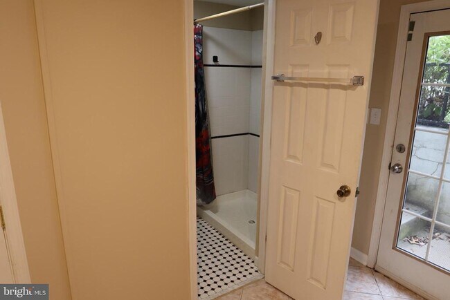 Building Photo - 11202 Troy Rd