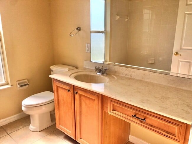 Building Photo - EAGLE CREEK LAKE NONA! WELCOME HOME! Beautiful water views! Spacious 2 story-3 bedroom 2.5 bath h...