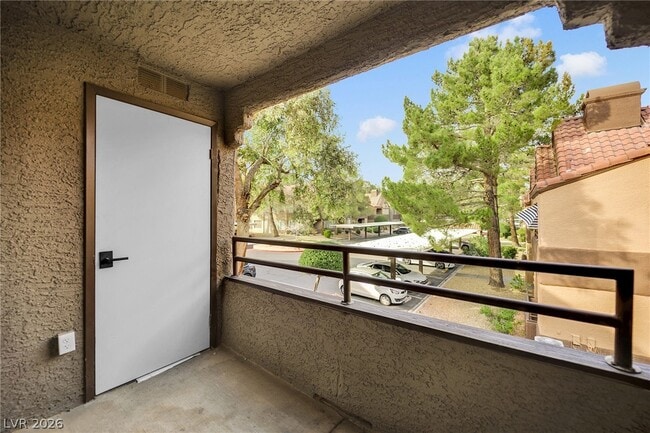 Building Photo - 2200 S Fort Apache Rd
