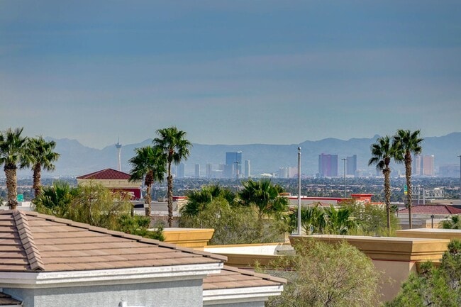 Building Photo - LOCATION! LOCATION! LOCATION! Move-in ready 2-bedroom condo in Centennial Hills!