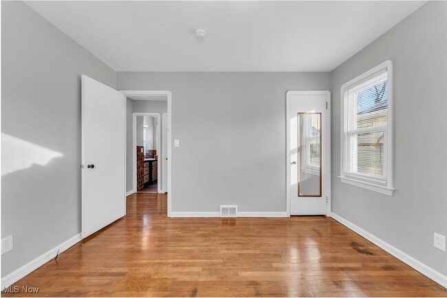 Building Photo - 6306 Westlake Ave