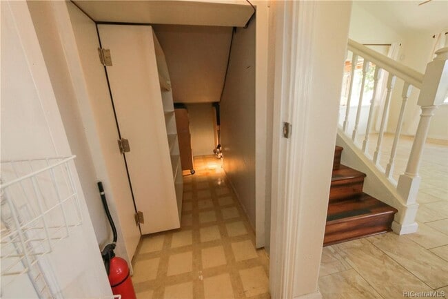 Building Photo - A?eloa, Kapolei - Single Family Home on the Golf Course