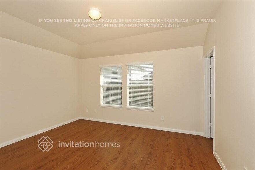 Building Photo - 18731 Dennington Dr