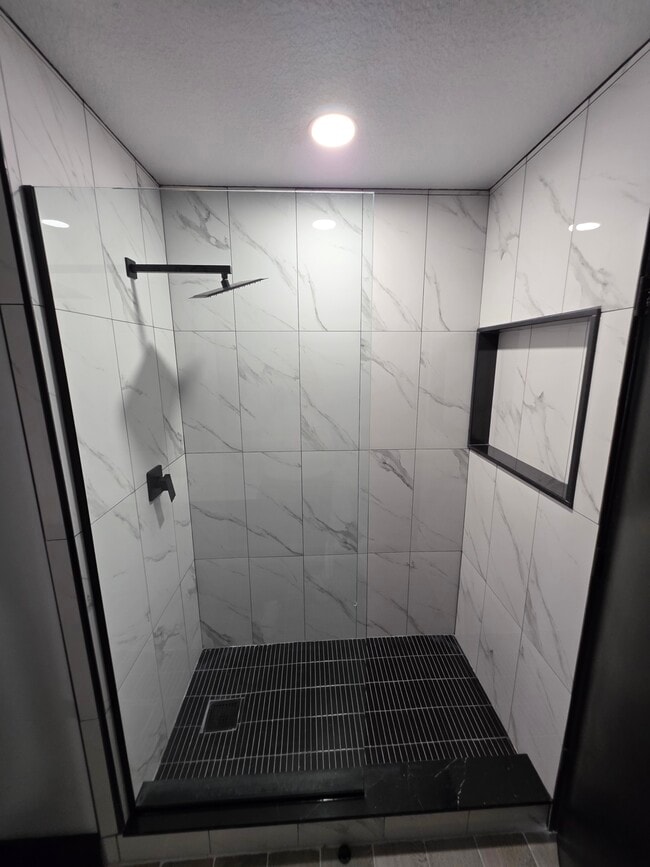 Building Photo - 5626 Andrea St