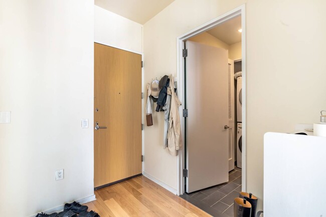 Building Photo - 310 W 52nd St
