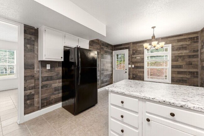 Building Photo - 4BR/2BA Piedmont Home with Flexible Layout + Detached Garage