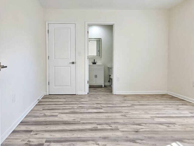 Building Photo - Beautiful 4/2 in Gainesville's Beldevere Area