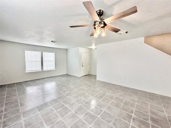 Building Photo - 17002 Irish Oaks Ct