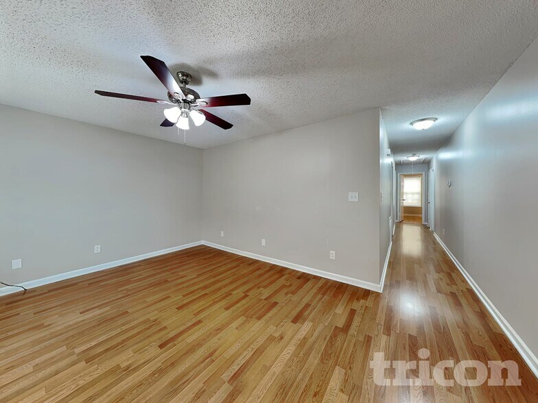 Building Photo - 4112 Zebulon Ave SW