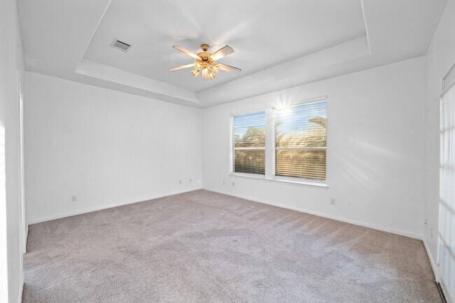 Building Photo - 4815 Plum Forest Rd