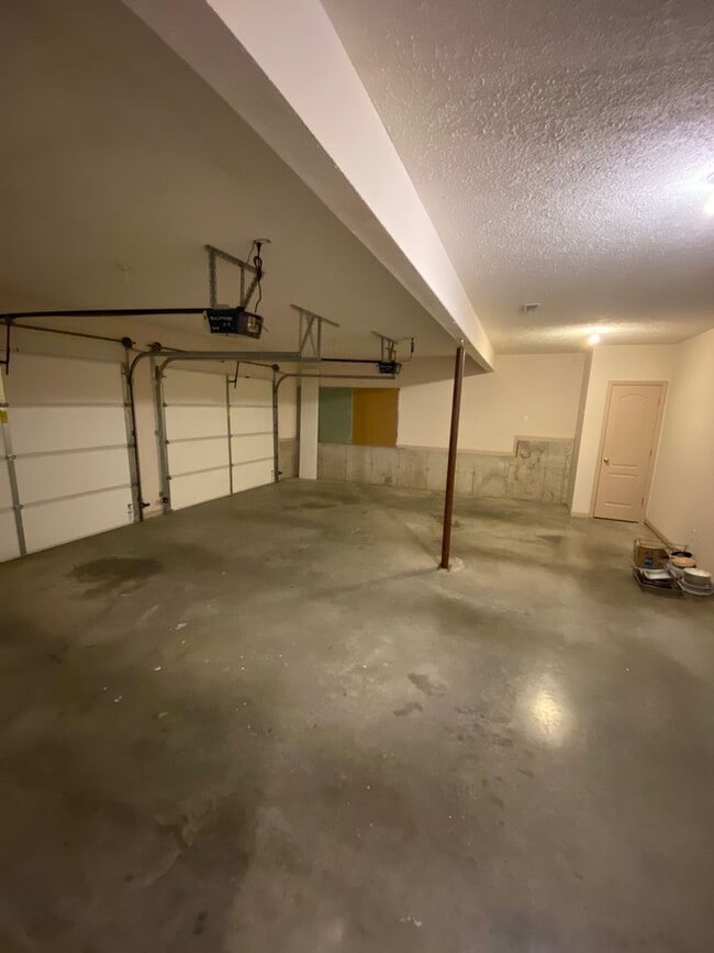 Building Photo - Updated, 4 Bedroom, Split Level Home