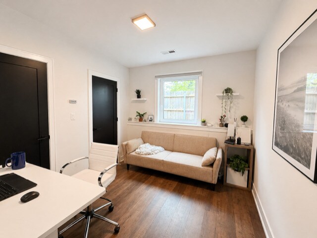 Building Photo - 5330 W 86th St