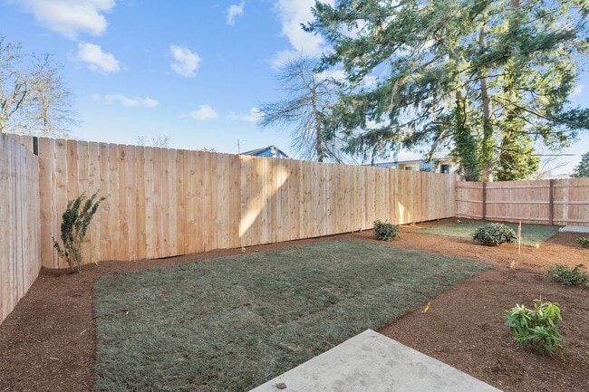 Building Photo - 2 Weeks Free W/ Approved Application By 08...