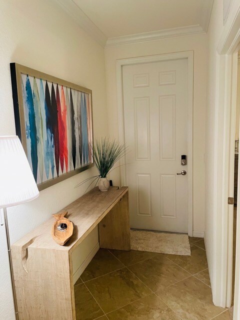 Entry way - 17108 Vardon Ter