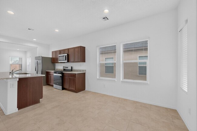 Building Photo - 280 Prism Ave SW