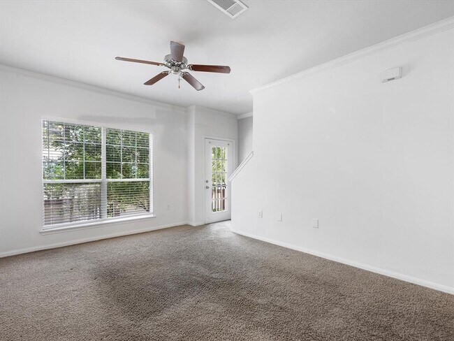 Building Photo - 9200 Westheimer Rd